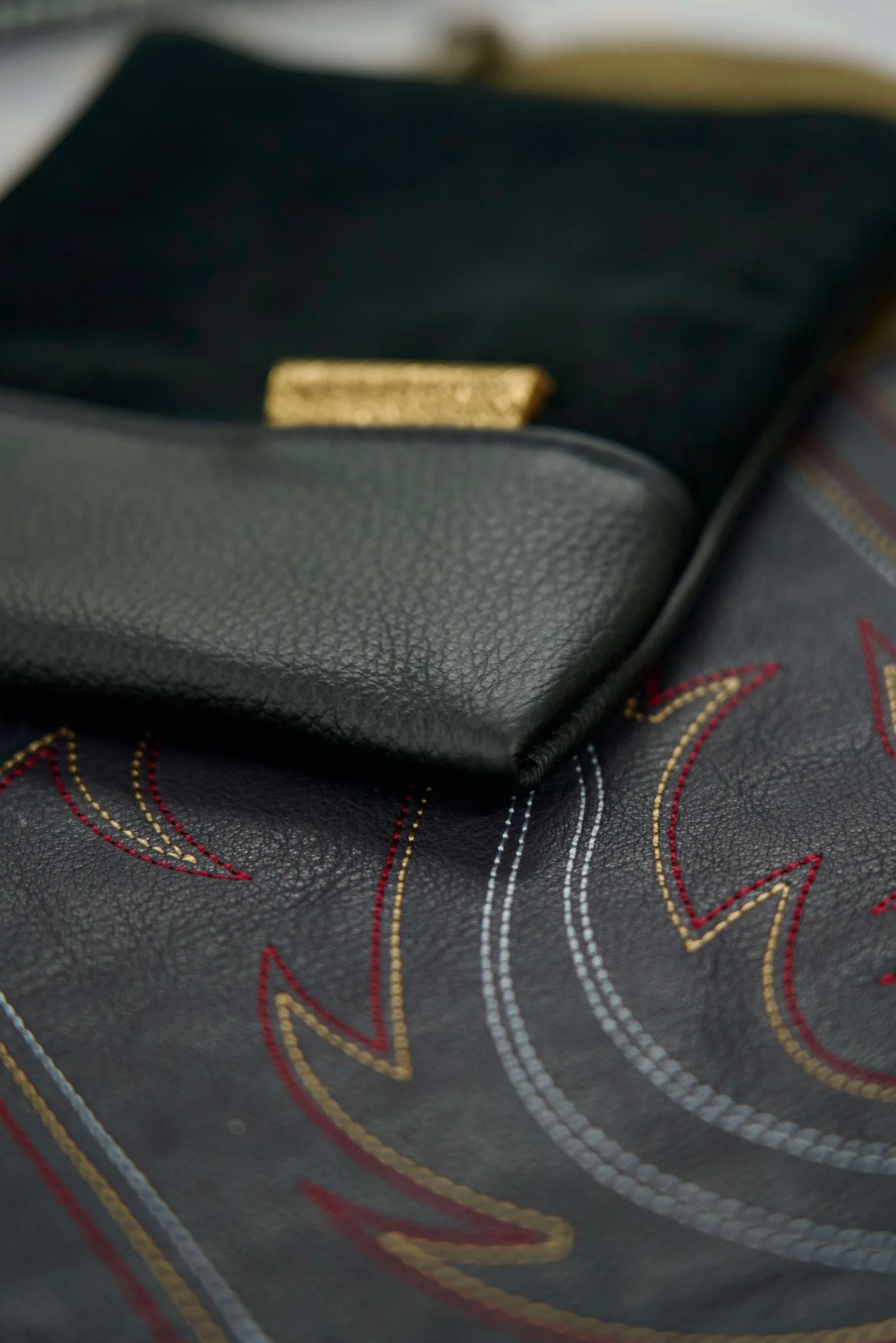 Black Tribeca Zippered Pouch - Image 9