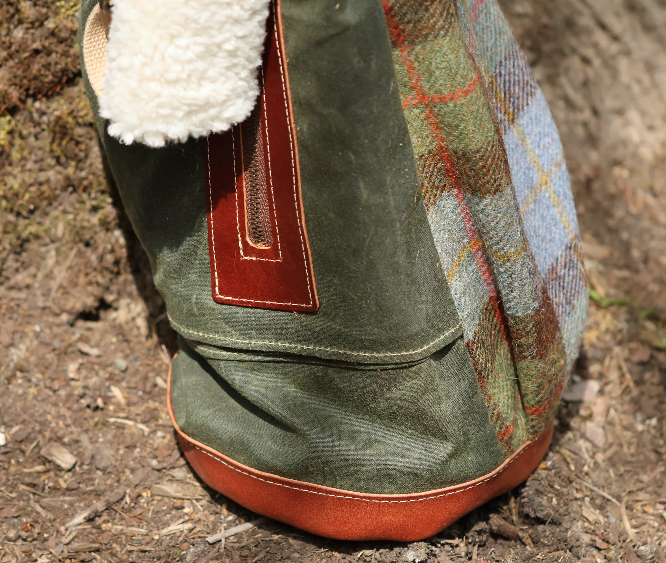 Macleod Check Harris Tweed Sunday Bag - Image 2